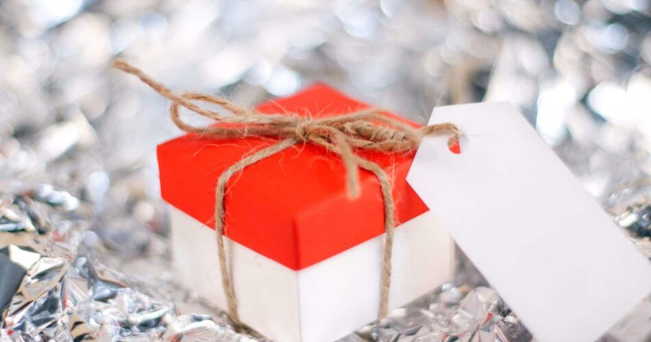 Які ідеї подарунків для начальника на ювілей?