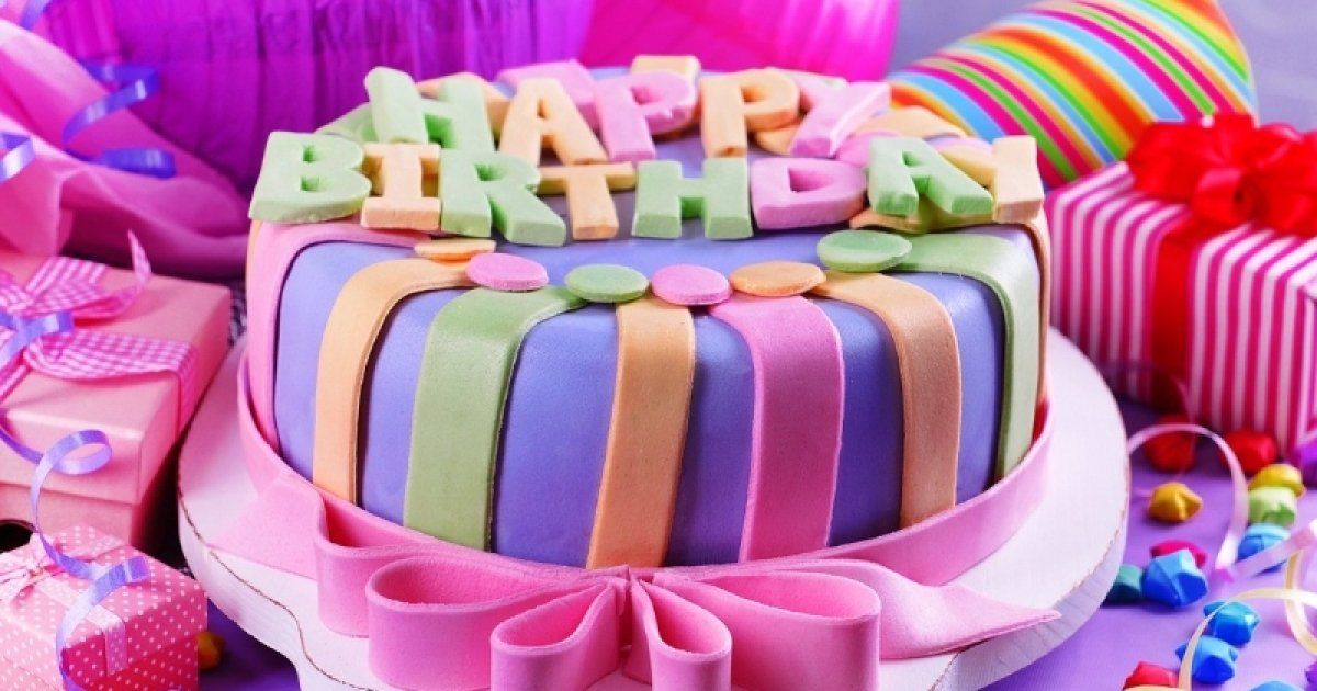 Що подарувати колезі на день народження?