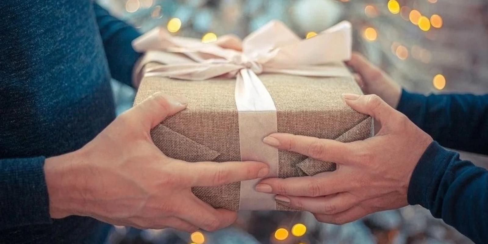 Подарунки колезі при виході на пенсію