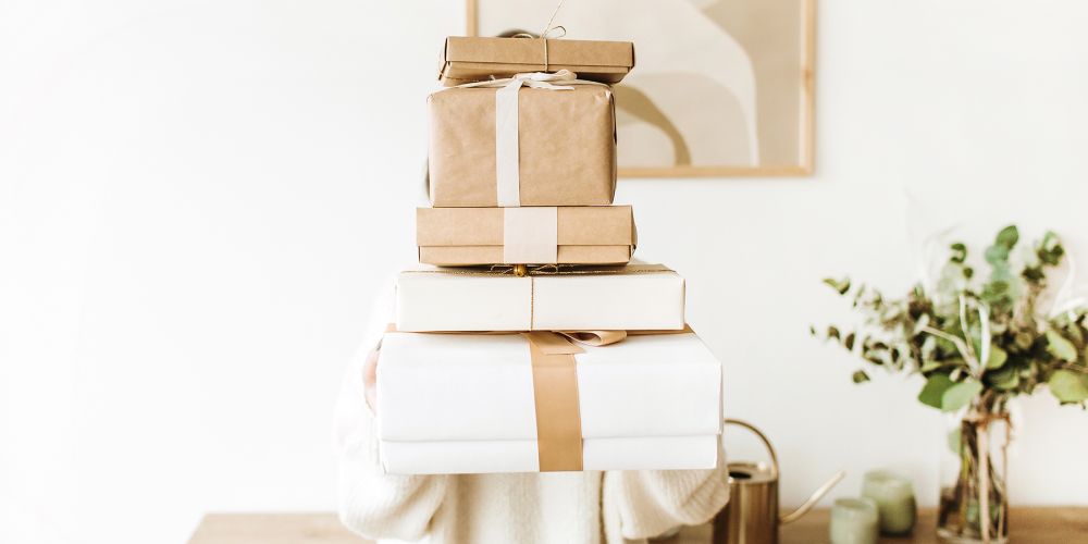 Подарунки другу на переїзд у новий будинок