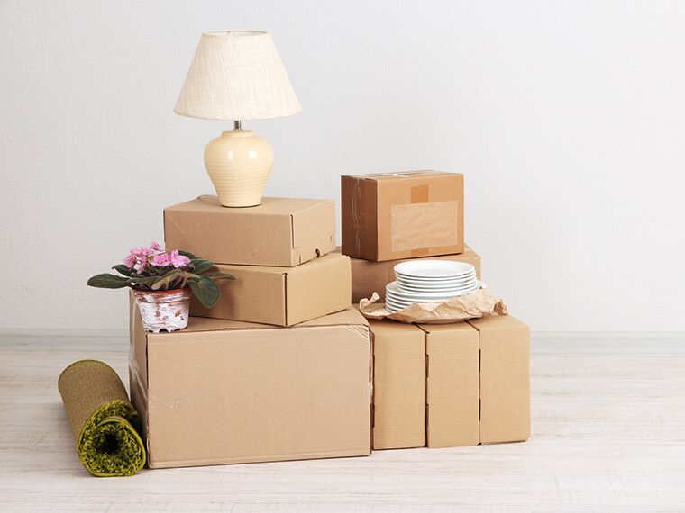 Що подарувати другу на переїзд у новий будинок?