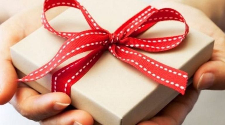 Які подарунки можна підготувати другу на переїзд у новий будинок?